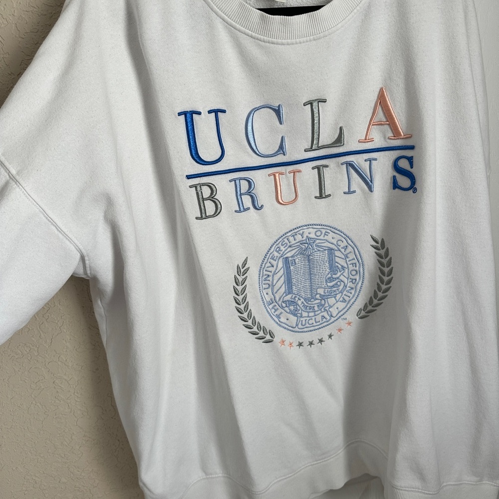 H&M Classic White Pullover